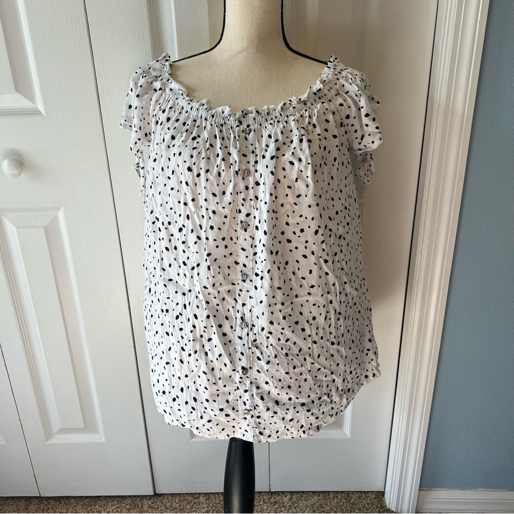 She & Sky White Polka Dot Button Down Tie Cap Sleeve Women's Top Size Large